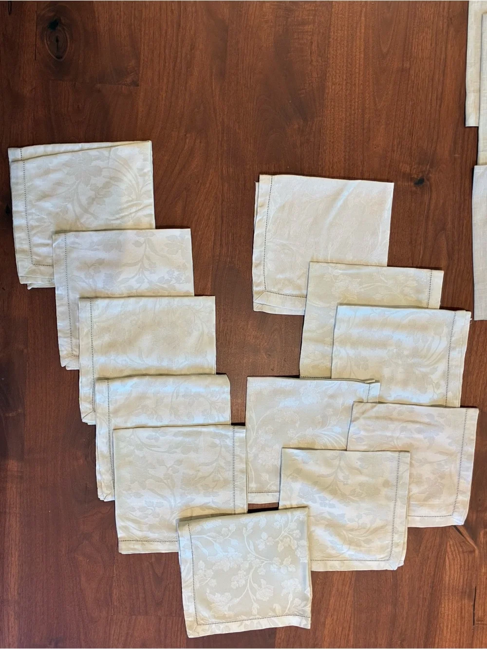Frette Linen-Blend Placemats and Napkins Set in jaquard